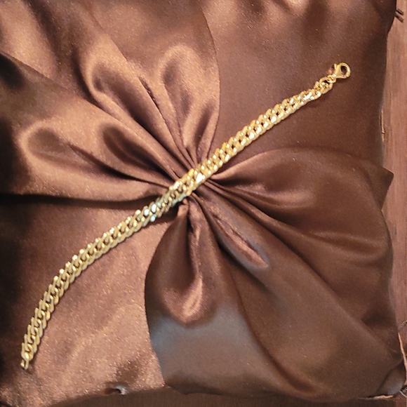 14KT YELLOW GOLD CUBAN BRACELET - Picture 7 of 9